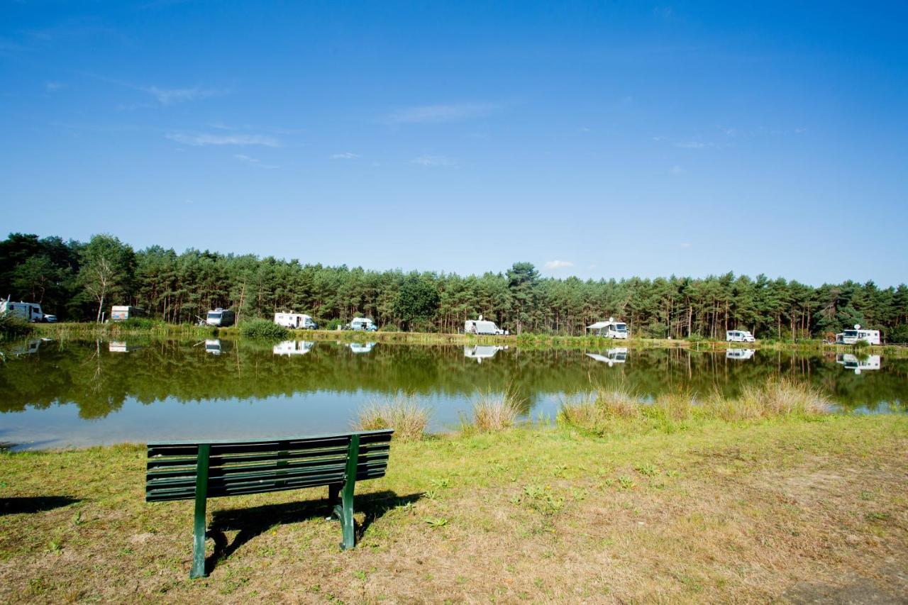 Naturcamping Lueneburger Heide - Chalets & Tiny Haeuser ゾルタウ エクステリア 写真