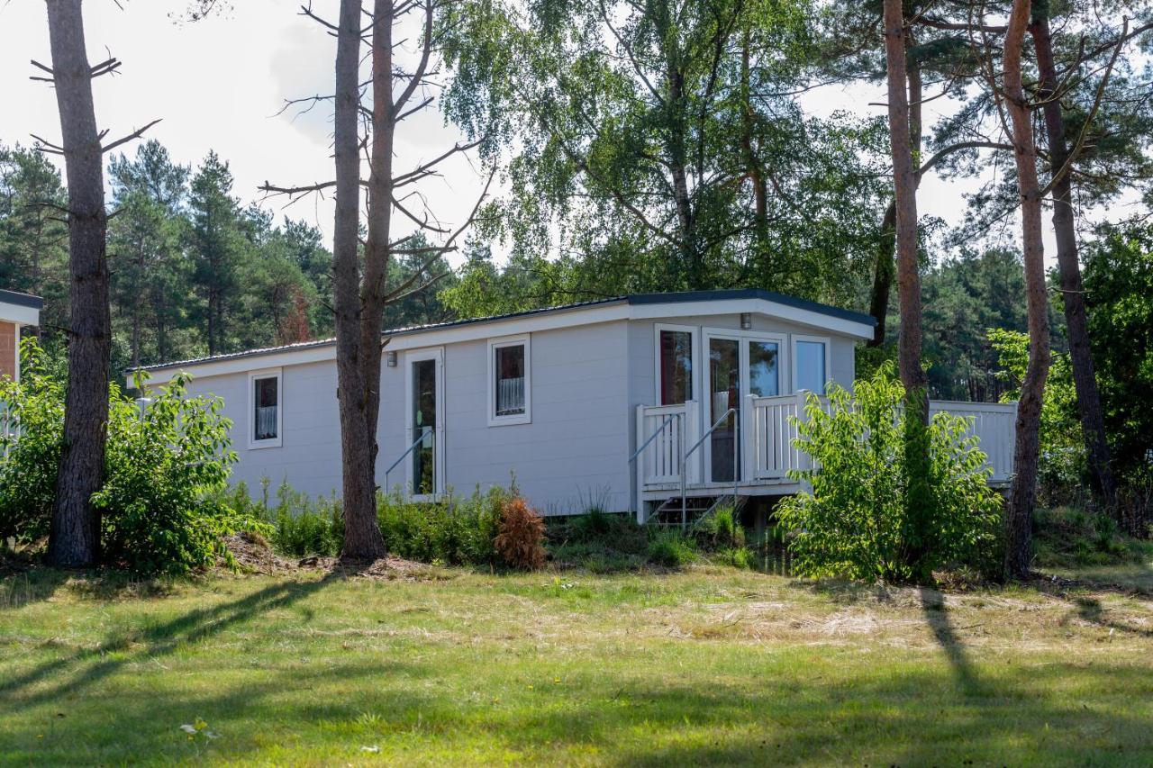 Naturcamping Lueneburger Heide - Chalets & Tiny Haeuser ゾルタウ エクステリア 写真