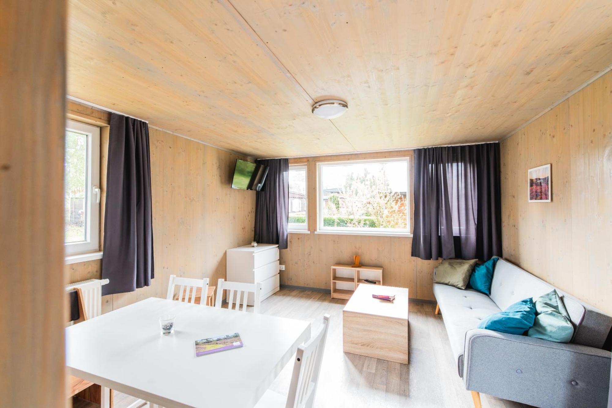 Naturcamping Lueneburger Heide - Chalets & Tiny Haeuser ゾルタウ エクステリア 写真