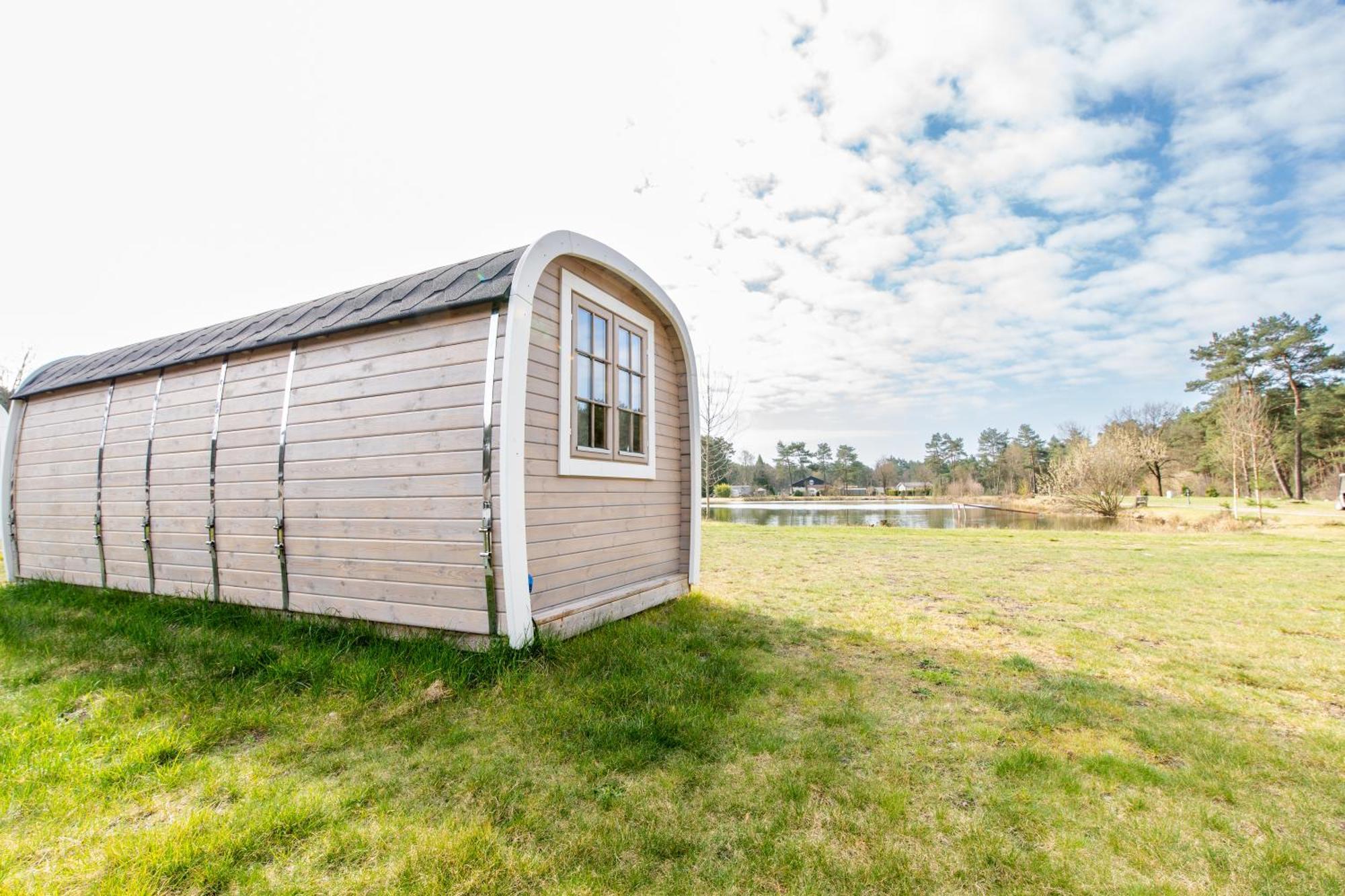Naturcamping Lueneburger Heide - Chalets & Tiny Haeuser ゾルタウ エクステリア 写真