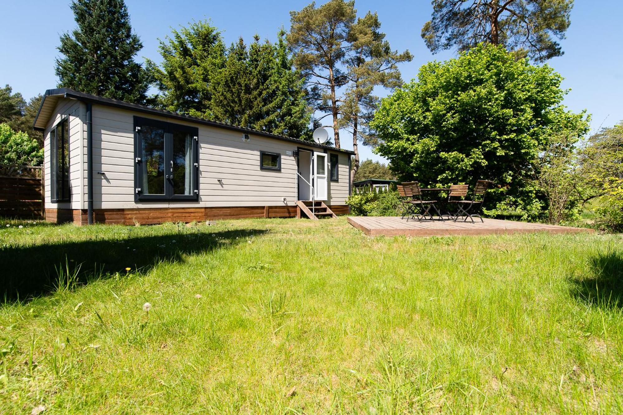 Naturcamping Lueneburger Heide - Chalets & Tiny Haeuser ゾルタウ エクステリア 写真