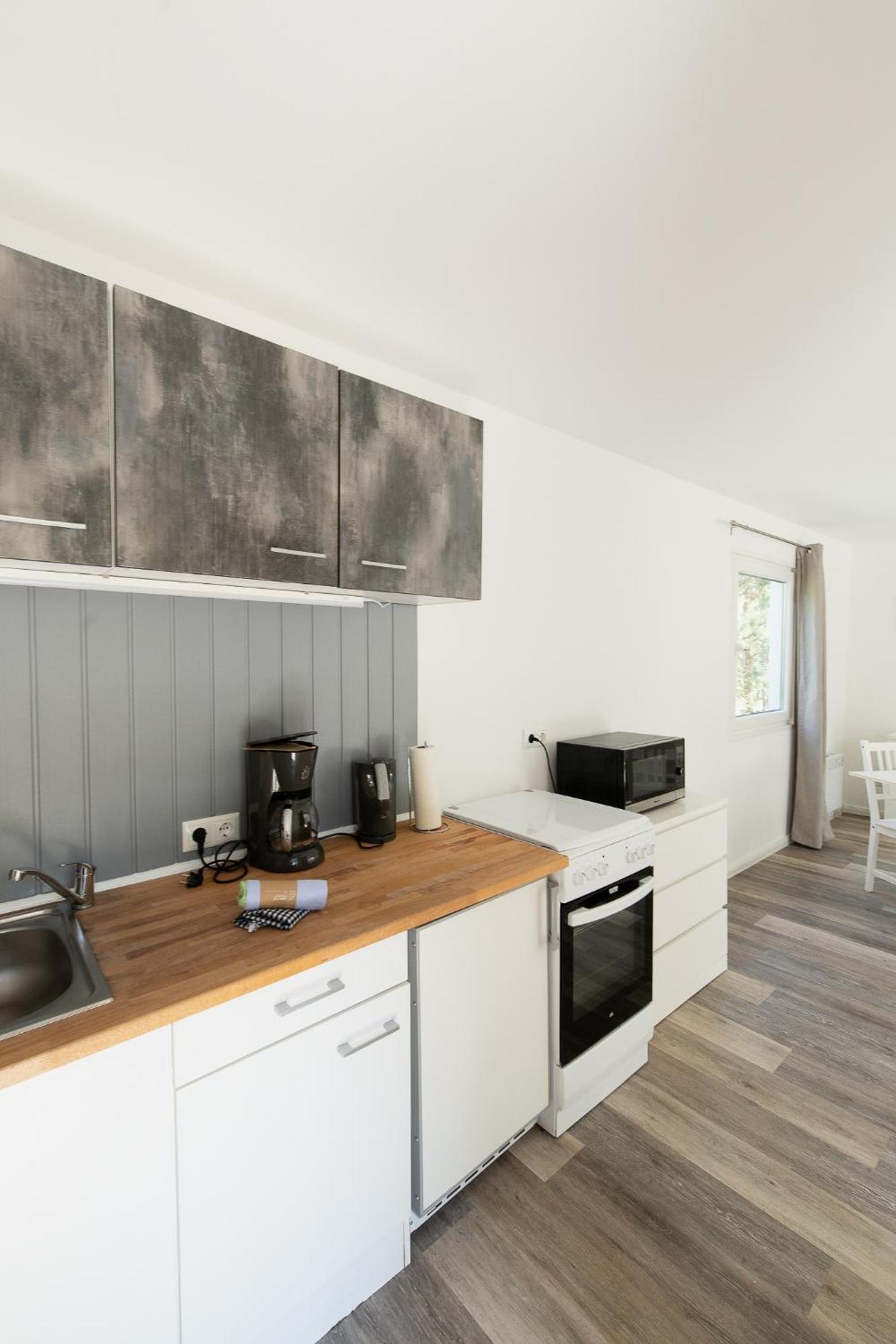 Naturcamping Lueneburger Heide - Chalets & Tiny Haeuser ゾルタウ エクステリア 写真