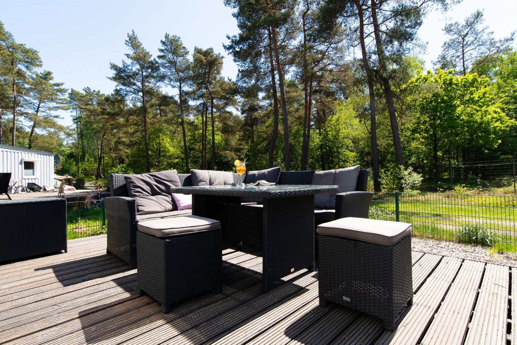 Naturcamping Lueneburger Heide - Chalets & Tiny Haeuser ゾルタウ エクステリア 写真